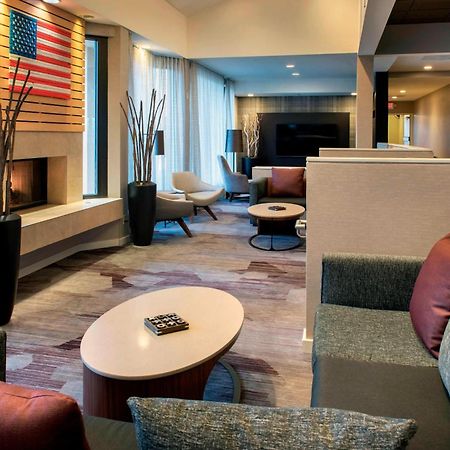 คอร์ตยาร์ด บาย แมริออท ชิคาโก วอคีแกน/เกอร์นี Hotel ภายนอก รูปภาพ