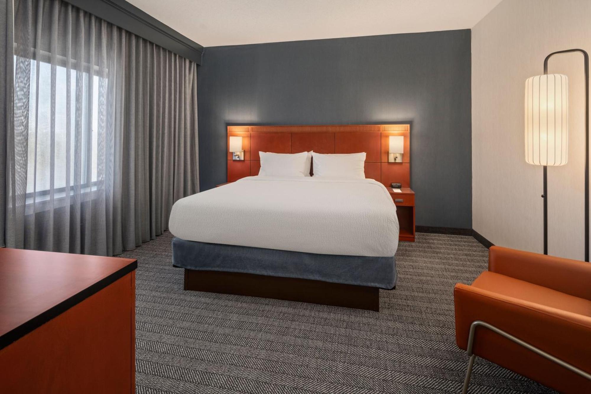 คอร์ตยาร์ด บาย แมริออท ชิคาโก วอคีแกน/เกอร์นี Hotel ภายนอก รูปภาพ