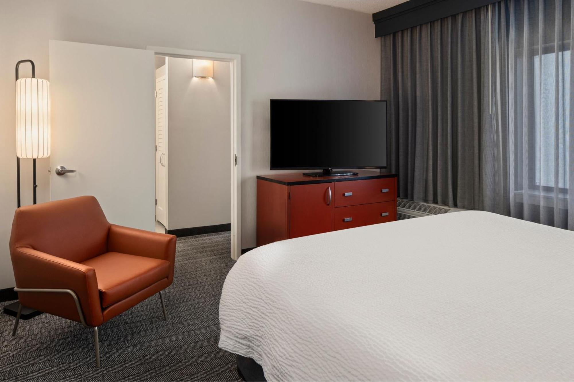 คอร์ตยาร์ด บาย แมริออท ชิคาโก วอคีแกน/เกอร์นี Hotel ภายนอก รูปภาพ