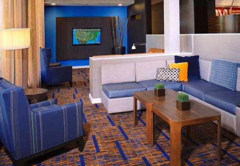 คอร์ตยาร์ด บาย แมริออท ชิคาโก วอคีแกน/เกอร์นี Hotel ภายนอก รูปภาพ